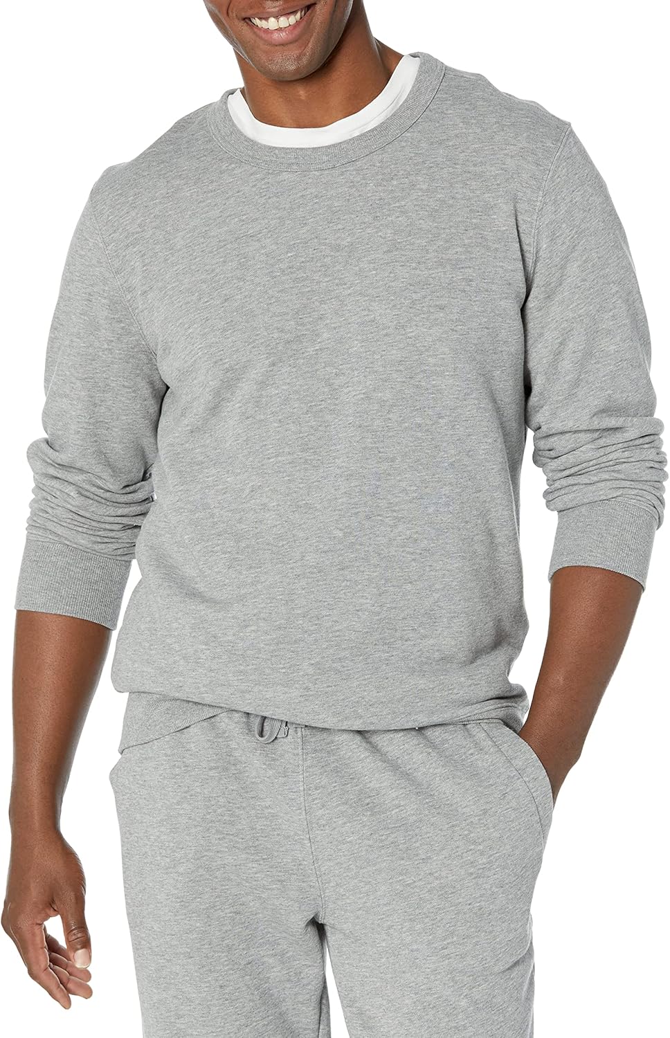 91F5lQKhrpL._AC_SL1500_.jpg Men's Crewneck Sweatshirt, Lightweight Long-Sleeve French Terry (Available in Big & Tall) - 图片 1